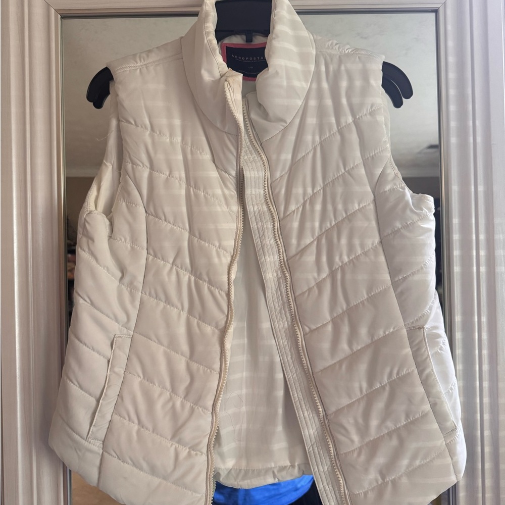 Aeropostal Women's Cream Quilted Vest